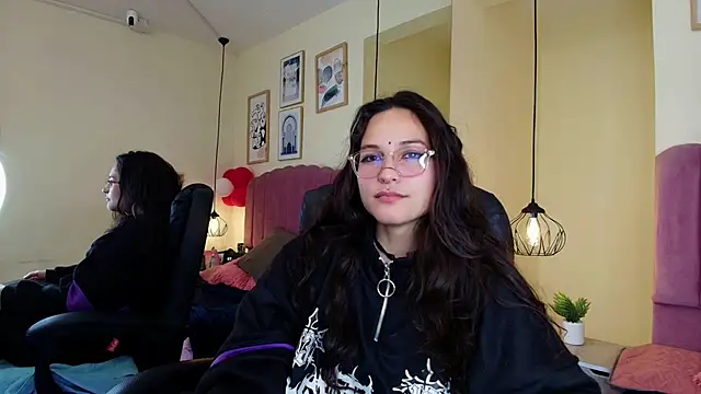 Hanabie  online show from February 2026 03:40:02 AM