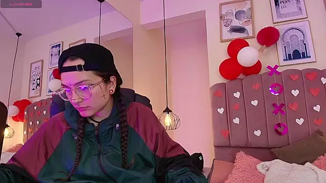 Hanabie  online show from February 2026 03:15:01 AM