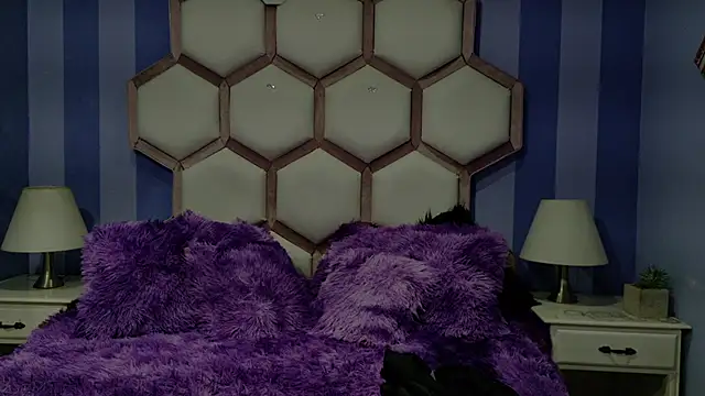 yvi taylor online show from April 2026 12:31:02 PM