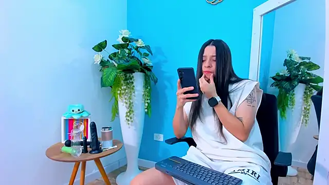 ViictoriiaSaenz online show from March 2026 04:42:02 AM