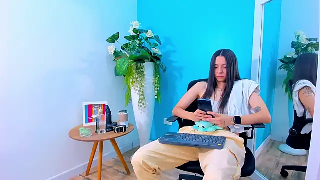 ViictoriiaSaenz online show from March 2026 04:09:02 AM