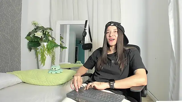 ViictoriiaSaenz online show from April 2026 04:10:02 AM
