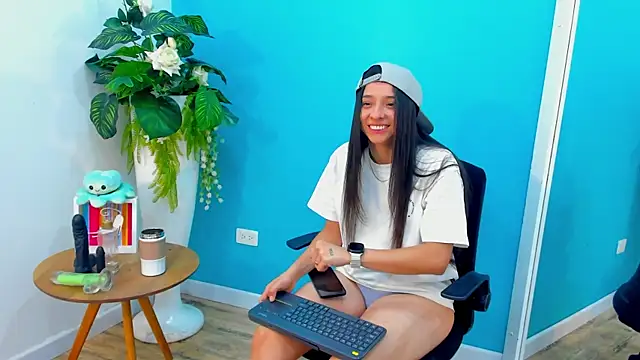 ViictoriiaSaenz online show from March 2026 04:46:02 AM