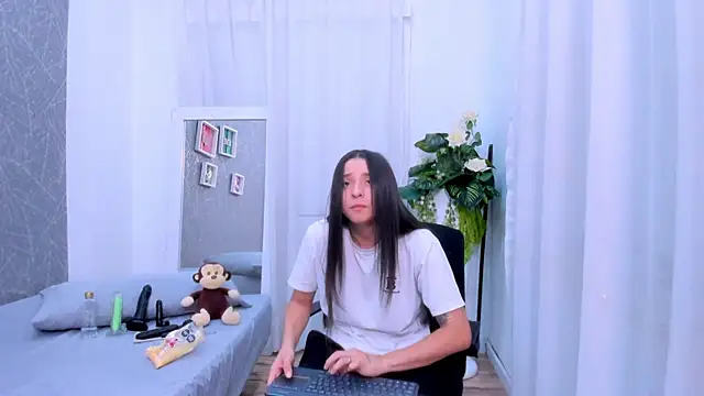 ViictoriiaSaenz online show from February 2026 04:08:02 AM