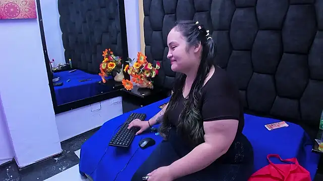 MiaRouss69 online show from January 2026 12:53:01 PM