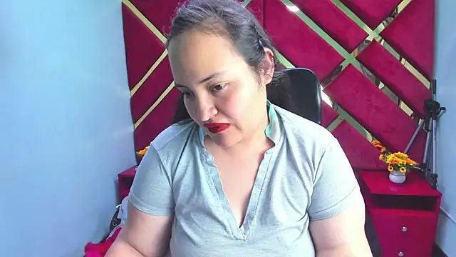 MiaRouss69 online show from February 2026 11:25:02 PM