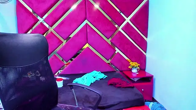 MiaRouss69 online show from February 2026 05:40:01 AM