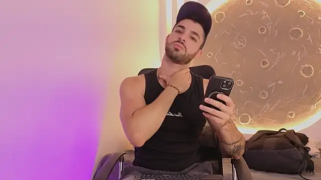 Snapshot of Apolo_lux1 chatting on June 2026 08:19:01 PM Apolo lux1 online show from June 2026 08:19:01 PM