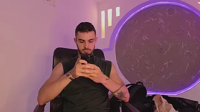 Snapshot of Apolo_lux1 chatting on May 2026 08:05:01 PM Apolo lux1 online show from May 2026 08:05:01 PM