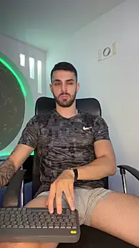 Snapshot of Apolo_lux1 chatting on April 2026 09:35:01 PM Apolo lux1 online show from April 2026 09:35:01 PM
