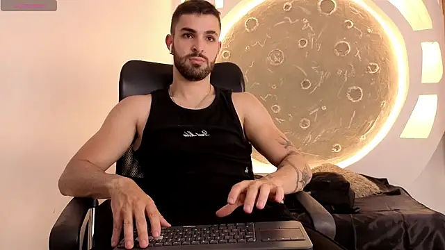 Snapshot of Apolo_lux1 chatting on May 2026 08:31:02 PM Apolo lux1 online show from May 2026 08:31:02 PM