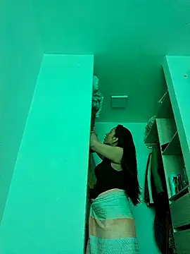 LunaRouuse  online show from March 2026 02:40:01 PM