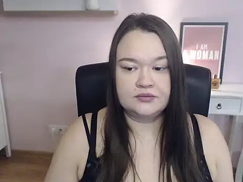 Snapshot of HollyDanceSoul chatting on February 2026 05:27:02 AM HollyDanceSoul online show from February 2026 05:27:02 AM