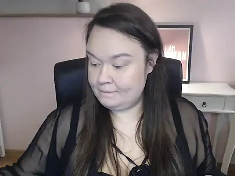 Snapshot of HollyDanceSoul chatting on February 2026 05:16:02 AM HollyDanceSoul online show from February 2026 05:16:02 AM