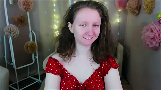 Snapshot of SunshineBlaze chatting on May 2026 01:20:01 PM SunshineBlaze online show from May 2026 01:20:01 PM