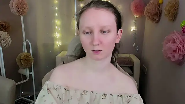 Snapshot of SunshineBlaze chatting on May 2026 01:31:02 PM SunshineBlaze online show from May 2026 01:31:02 PM