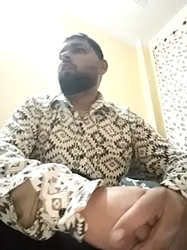 Pulkeet1433 online show from January 2026 04:33:02 PM