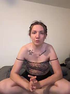 Snapshot of Marina_und_Jayden chatting on May 2026 07:56:02 PM Marina und Jayden online show from May 2026 07:56:02 PM