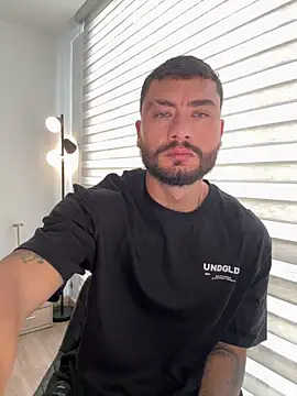 FrancoRossi  online show from April 2026 12:40:02 PM