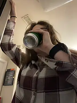 Snapshot of julia4thewin chatting on February 2026 05:10:02 AM julia4thewin online show from February 2026 05:10:02 AM