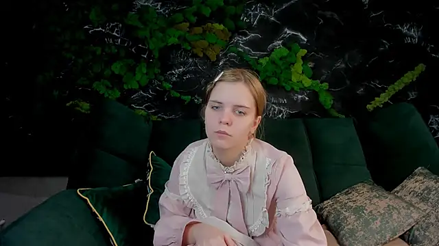 Snapshot of ALZA_AZURE chatting on February 2026 07:13:01 PM ALZA AZURE online show from February 2026 07:13:01 PM