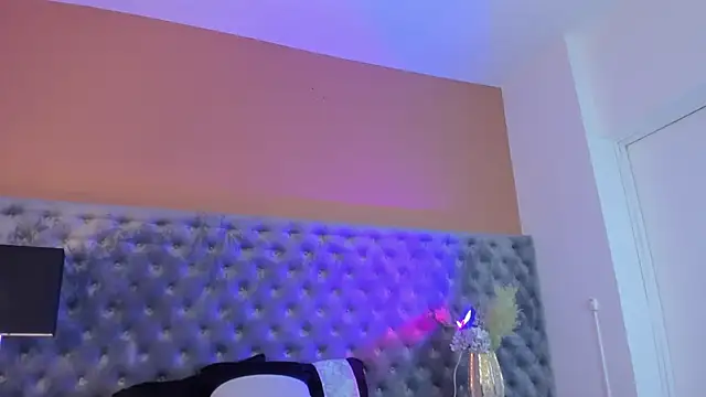 NatQueen online show from January 2026 11:20:01 PM