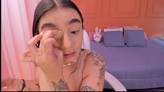 Abriil cutee online show from June 2026 02:34:02 PM