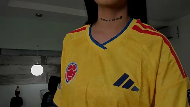 Abriil cutee online show from March 2026 01:13:01 PM