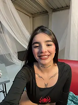 Snapshot of Abriil_cutee chatting on May 2026 01:13:01 AM Abriil cutee online show from May 2026 01:13:01 AM