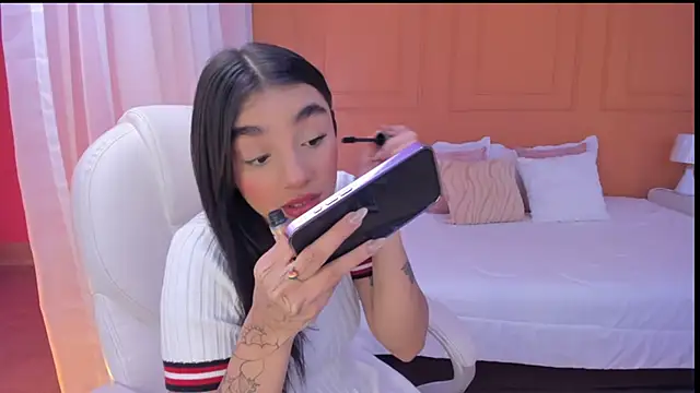 Abriil cutee online show from June 2026 01:53:01 PM