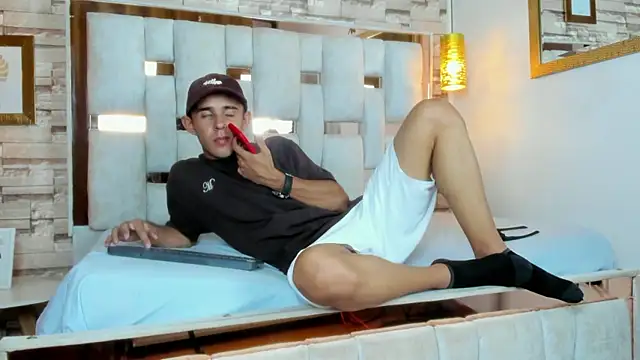 Lian Brown online show from January 2026 08:45:02 PM