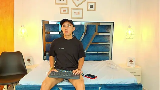 Lian Brown online show from January 2026 08:01:02 PM