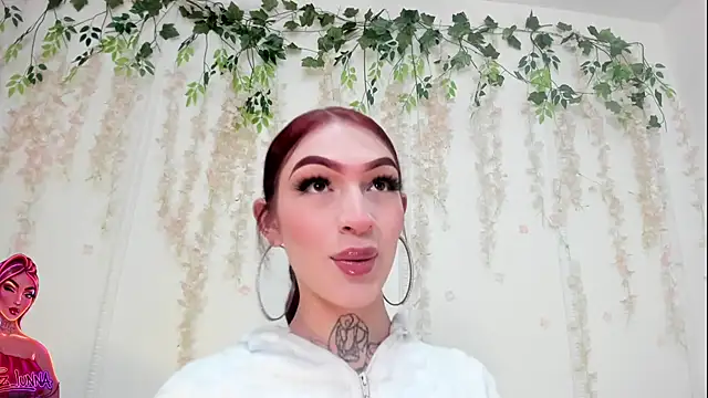 lizz lunna online show from July 2026 09:32:01 PM