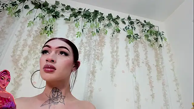 lizz lunna online show from July 2026 11:35:02 PM