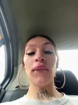 lizz lunna online show from April 2026 04:41:02 PM