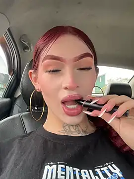 lizz lunna online show from July 2026 05:17:01 PM