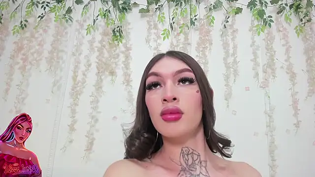 lizz lunna online show from April 2026 08:57:01 PM