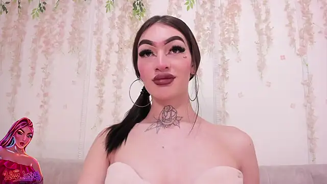 lizz lunna online show from April 2026 07:09:02 PM