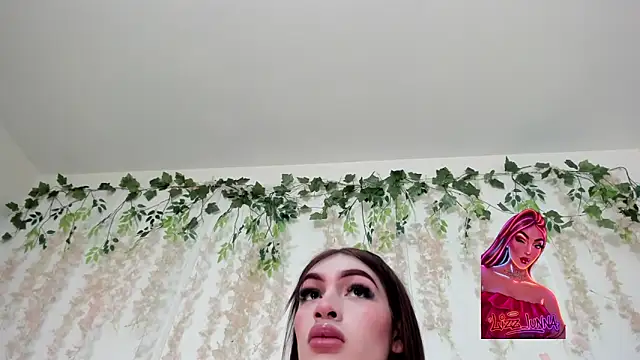 lizz lunna online show from June 2026 03:23:02 PM