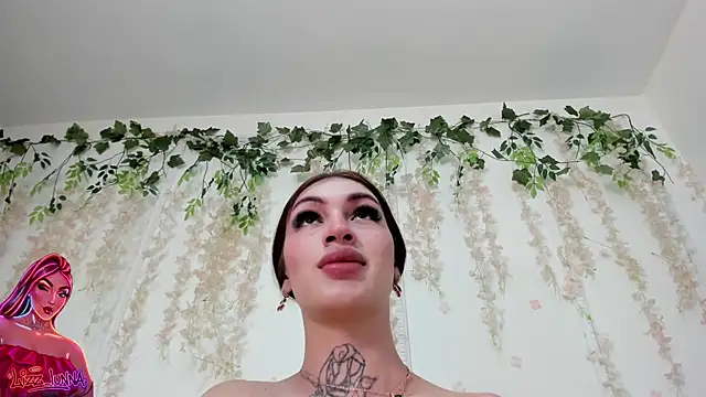 lizz lunna online show from June 2026 08:19:02 PM