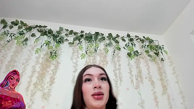 lizz lunna online show from June 2026 08:07:01 PM