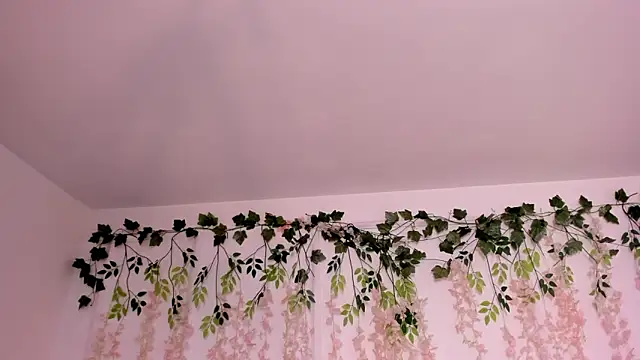 lizz lunna online show from March 2026 09:54:01 PM