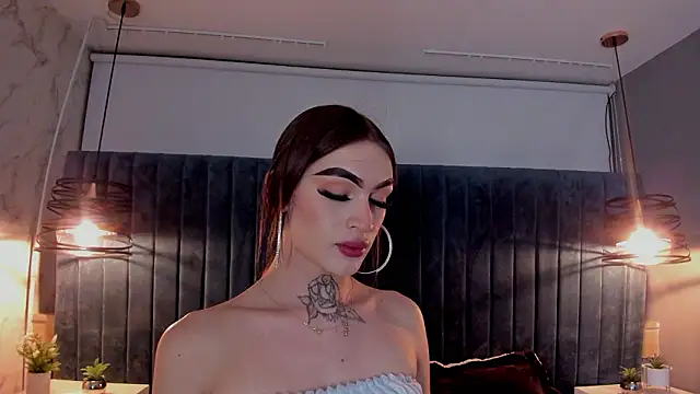 lizz lunna online show from February 2026 10:37:02 PM