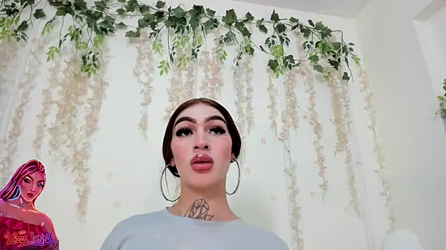lizz lunna online show from May 2026 09:14:02 PM