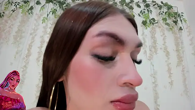 lizz lunna online show from June 2026 10:48:01 PM