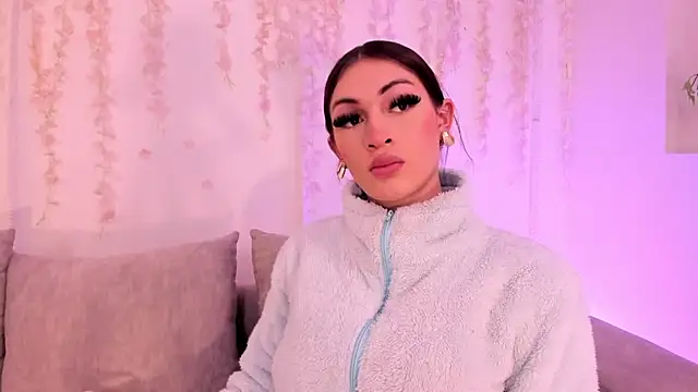 lizz lunna online show from February 2026 09:25:01 PM