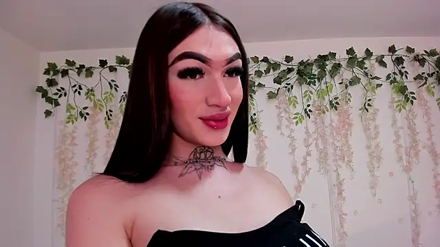 lizz lunna online show from March 2026 08:45:01 PM