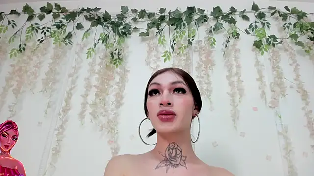 lizz lunna online show from June 2026 08:13:01 PM