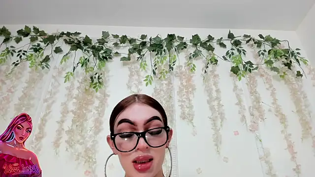 lizz lunna online show from May 2026 08:59:01 PM