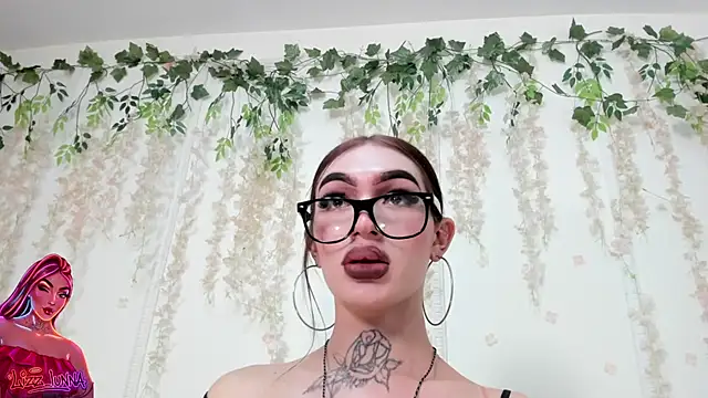 lizz lunna online show from June 2026 04:02:02 AM